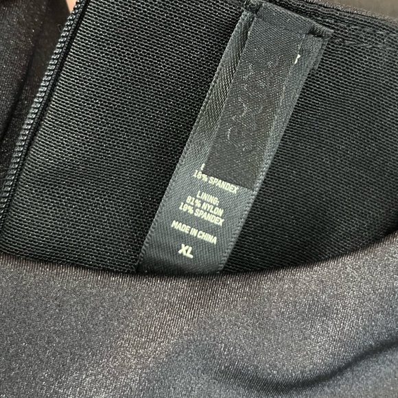 SKIMS All-In-One Shine Scoop Neck Long Sleeve Catsuit Jumpsuit Onyx Sz XL - Picture 4 of 10